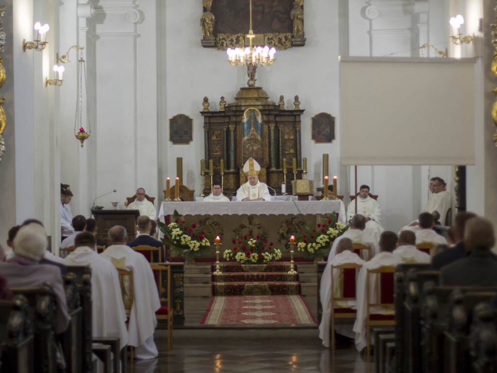 Sandomierz. Klerycy otrzymali sutanny. Uroczyste obłóczyny w seminarium duchownym