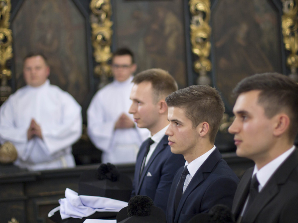 Sandomierz. Klerycy otrzymali sutanny. Uroczyste obłóczyny w seminarium duchownym