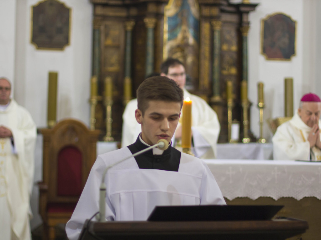 Sandomierz. Klerycy otrzymali sutanny. Uroczyste obłóczyny w seminarium duchownym