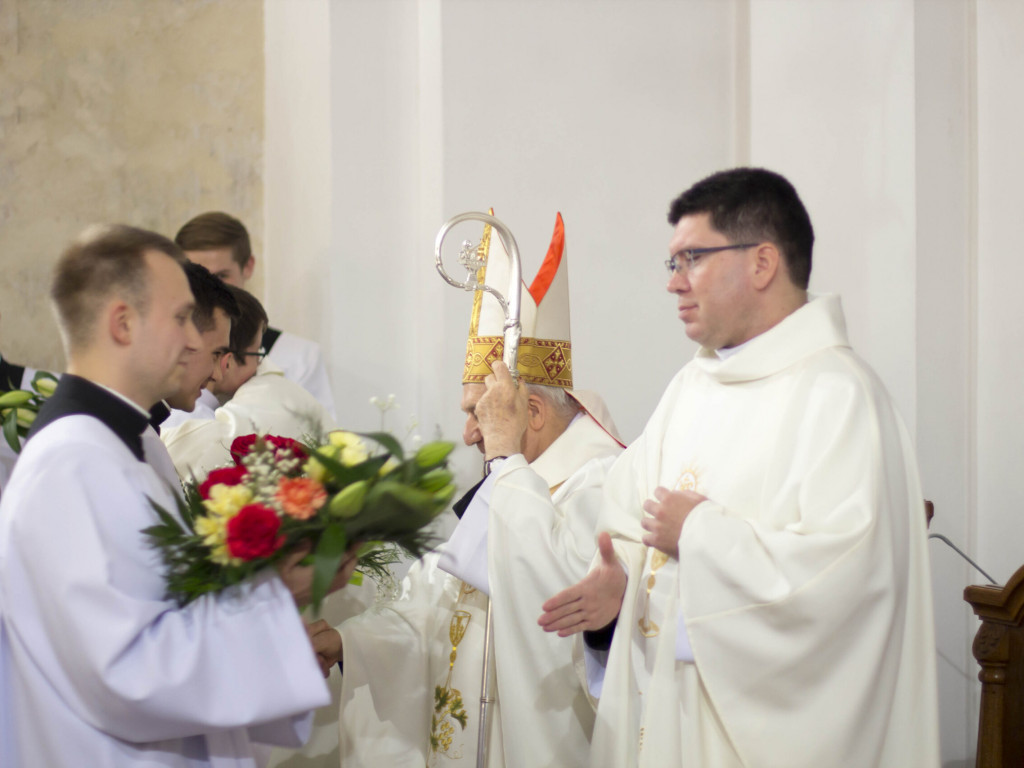 Sandomierz. Klerycy otrzymali sutanny. Uroczyste obłóczyny w seminarium duchownym