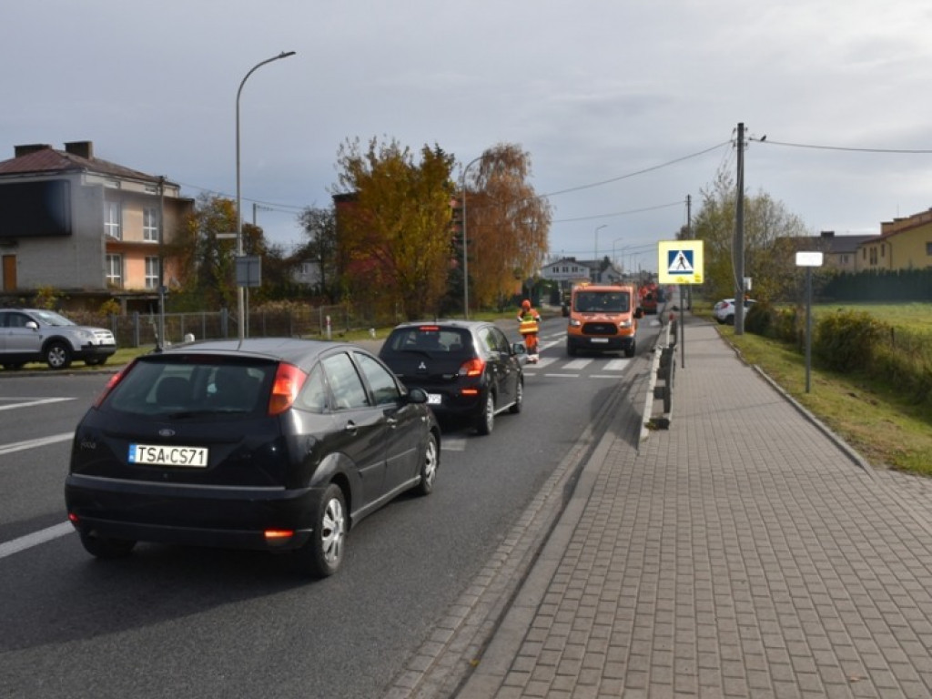 Znów ogromne korki w Sandomierzu. Ważny komunikat dotyczący jutra! [zdjęcia]