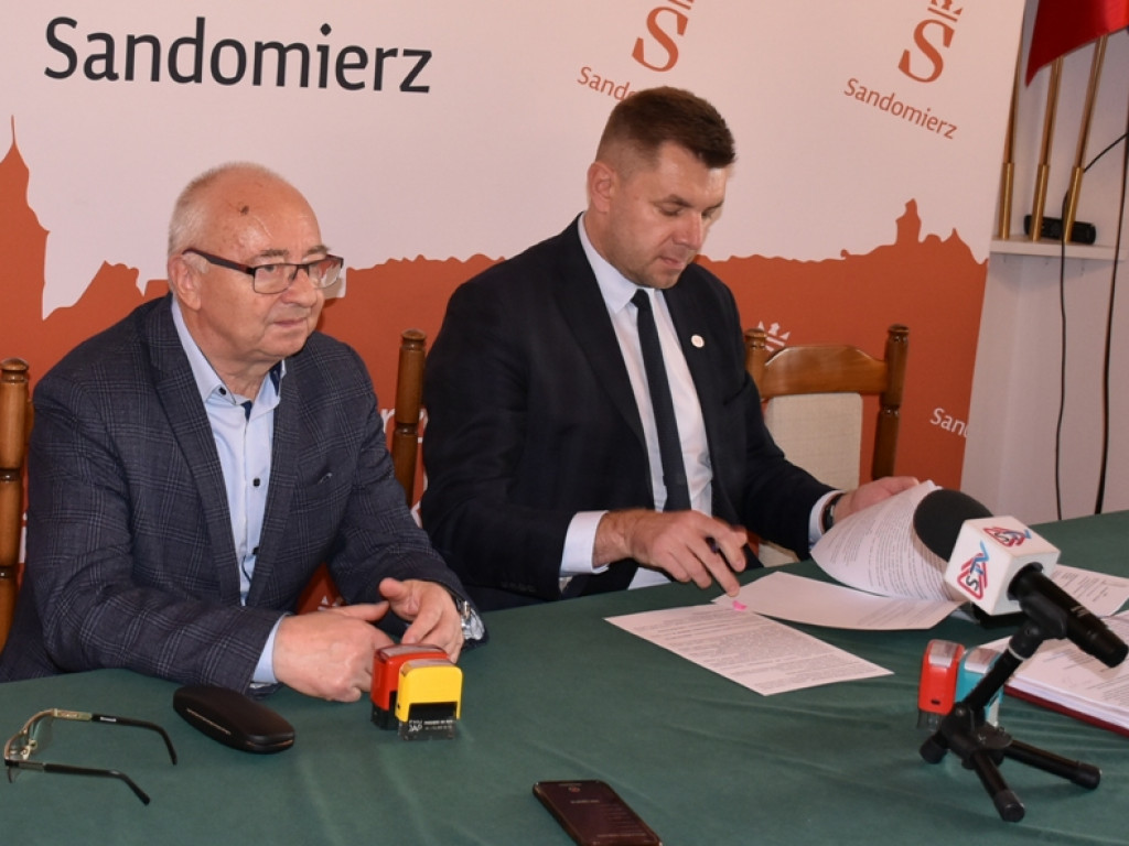 W Sandomierzu powstanie nowy blok. Umowa z wykonawcą już podpisana