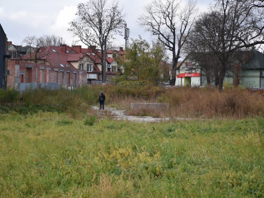 Kiedy rozpocznie się budowa dwóch galerii w Tarnobrzegu? [zdjęcia]