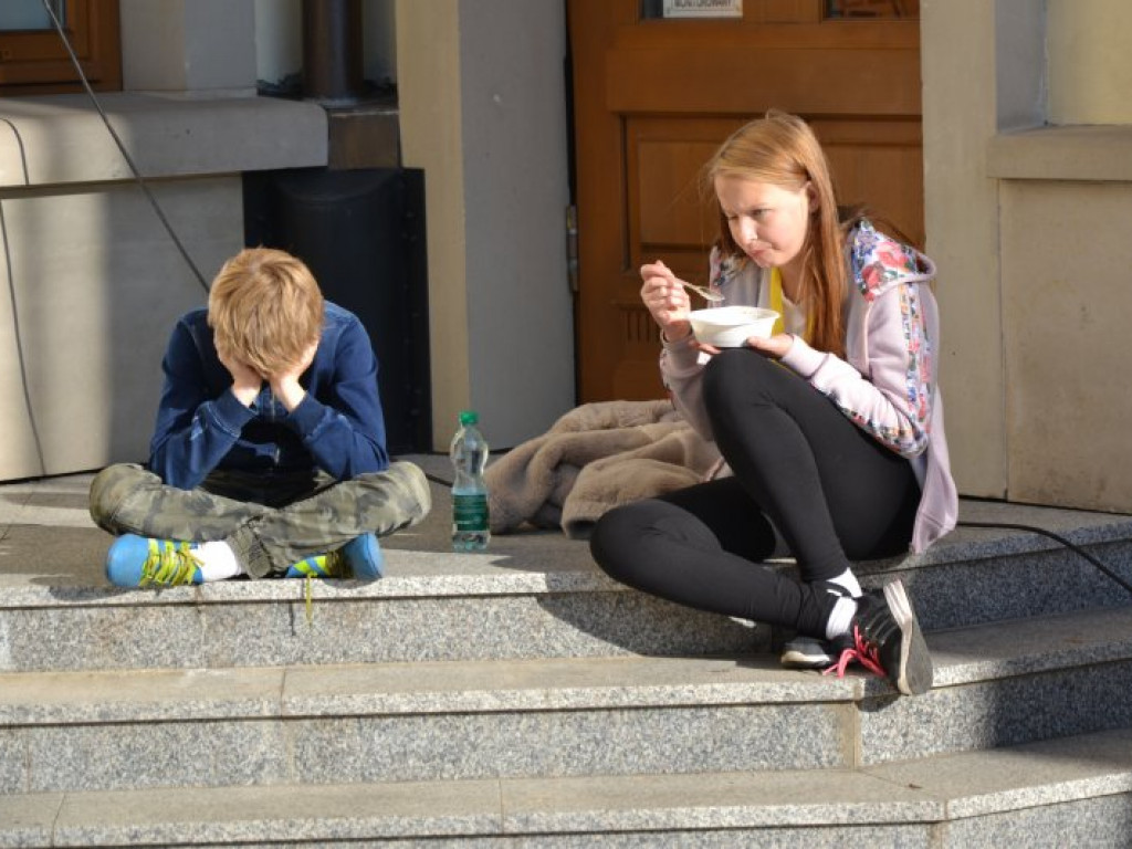 Tarnobrzeg. Dzieci i dorośli pobiegli w parku dzikowskim dla Niepodległej [zdjęcia]