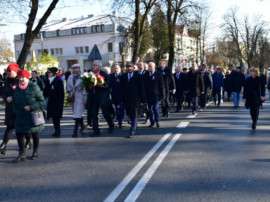 Sandomierz. Obchody Narodowego Święta Niepodległości. W przemówieniach nawiązania do obecnej sytuacji w kraju [zdjęcia]