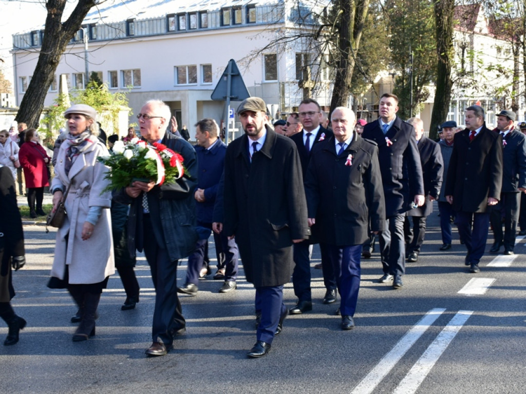 Sandomierz. Obchody Narodowego Święta Niepodległości. W przemówieniach nawiązania do obecnej sytuacji w kraju [zdjęcia]
