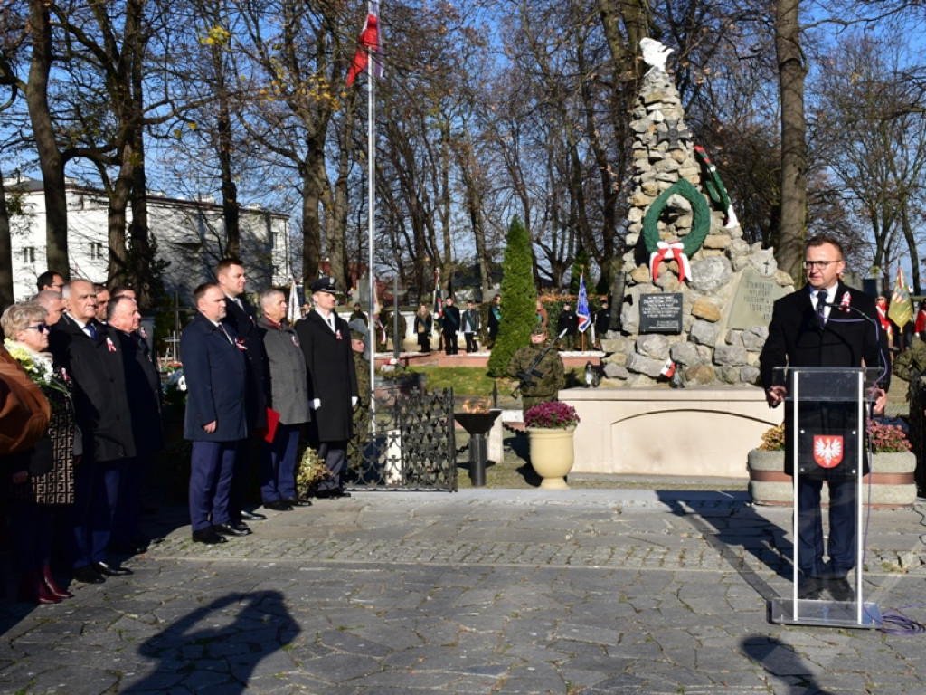 Sandomierz. Obchody Narodowego Święta Niepodległości. W przemówieniach nawiązania do obecnej sytuacji w kraju [zdjęcia]