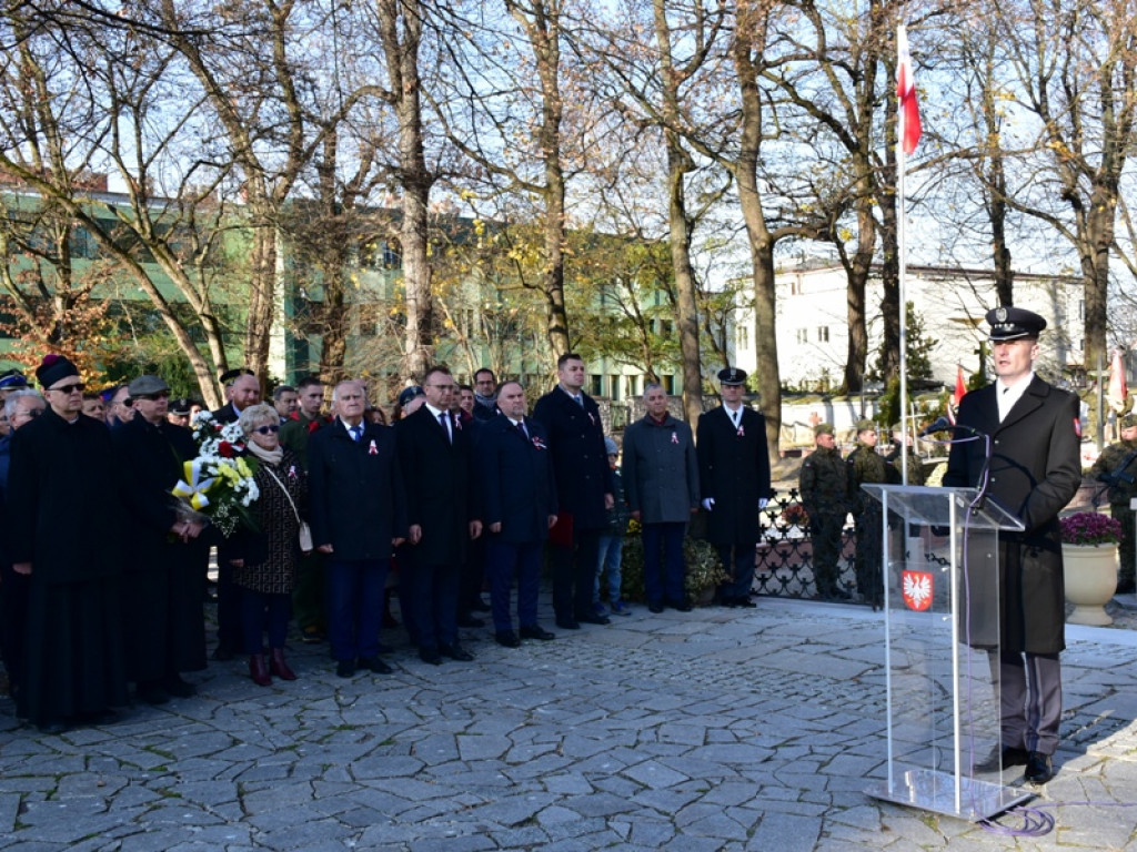 Sandomierz. Obchody Narodowego Święta Niepodległości. W przemówieniach nawiązania do obecnej sytuacji w kraju [zdjęcia]