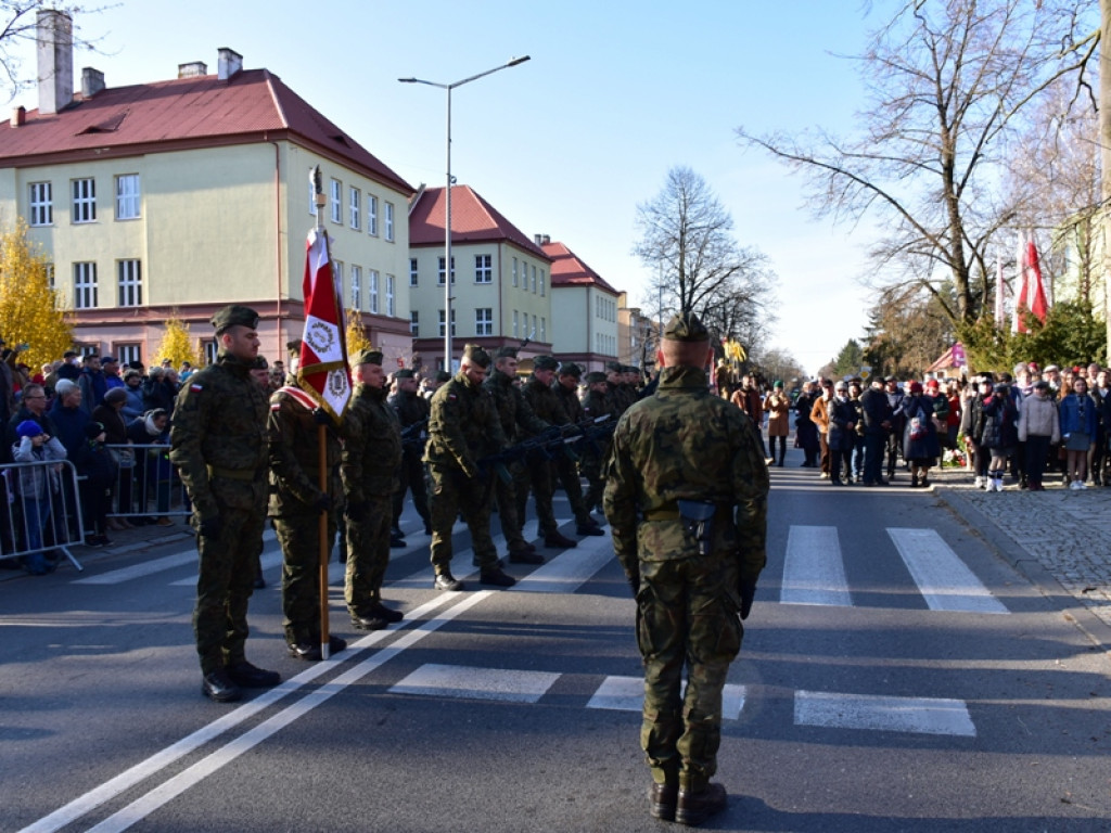 Sandomierz. Obchody Narodowego Święta Niepodległości. W przemówieniach nawiązania do obecnej sytuacji w kraju [zdjęcia]
