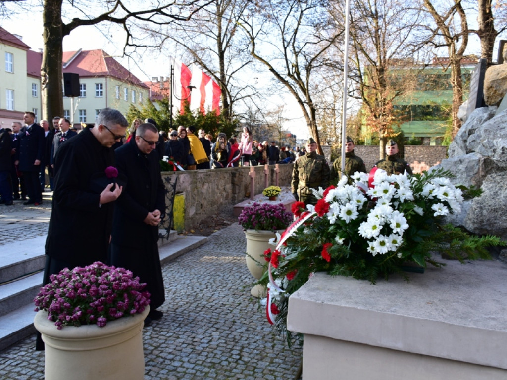 Sandomierz. Obchody Narodowego Święta Niepodległości. W przemówieniach nawiązania do obecnej sytuacji w kraju [zdjęcia]