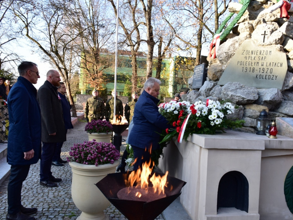 Sandomierz. Obchody Narodowego Święta Niepodległości. W przemówieniach nawiązania do obecnej sytuacji w kraju [zdjęcia]