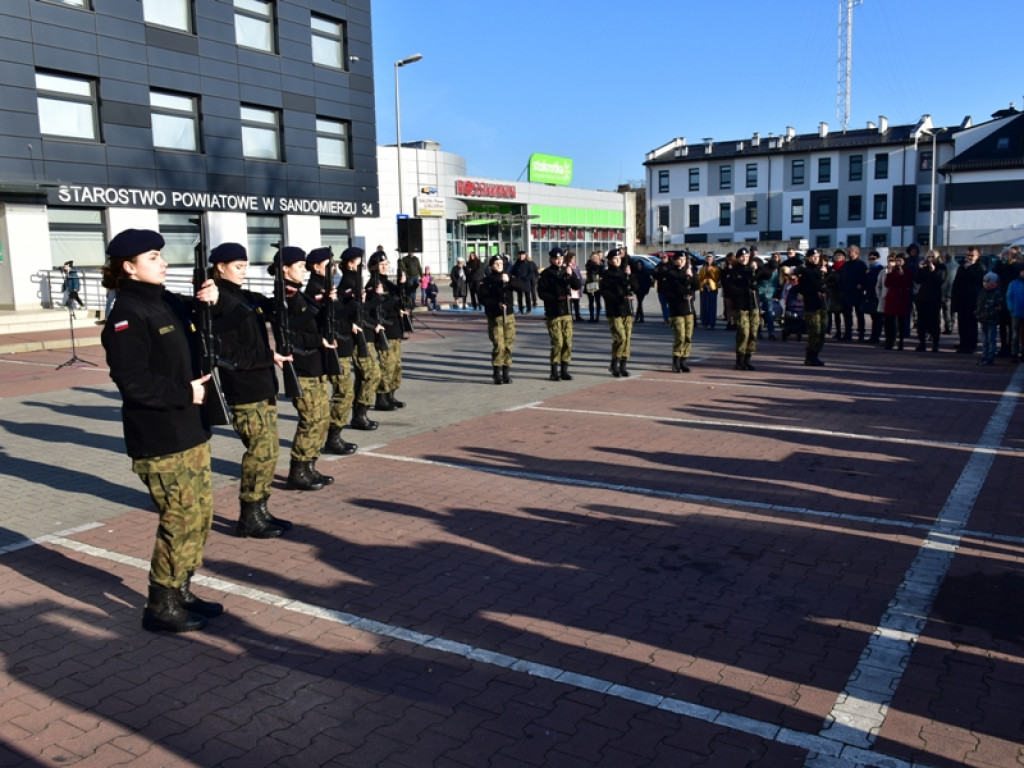Sandomierz. Obchody Narodowego Święta Niepodległości. W przemówieniach nawiązania do obecnej sytuacji w kraju [zdjęcia]