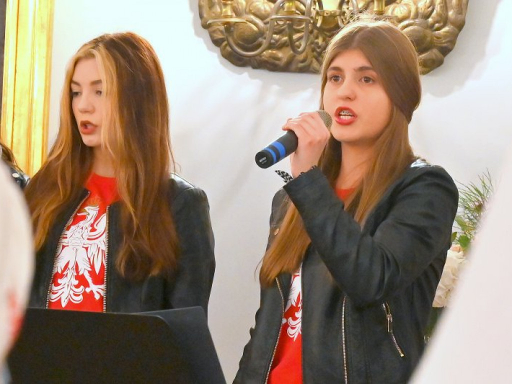 Patriotyczny koncert i wystawa w Zamku w Baranowie Sandomierskim [zdjęcia]