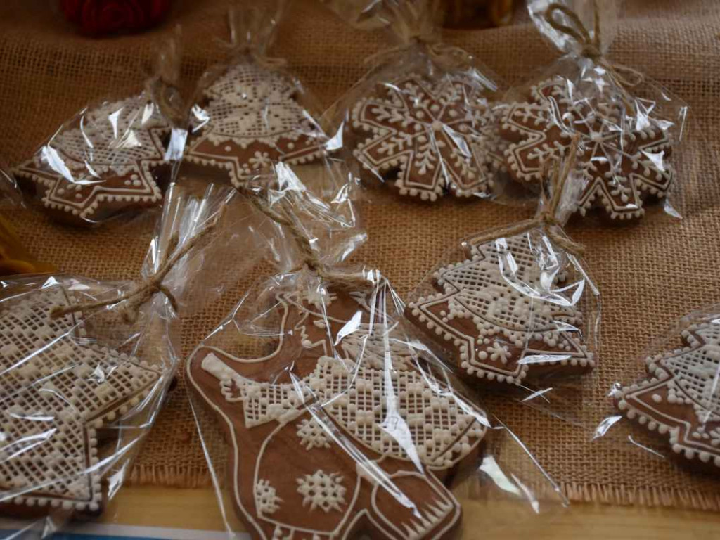 Kiermasz świąteczny i orszak Świętego Mikołaja w Gorzycach [zdjęcia]