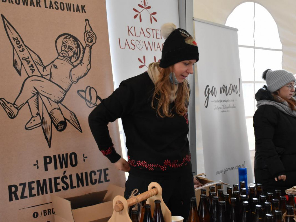 Kiermasz świąteczny i orszak Świętego Mikołaja w Gorzycach [zdjęcia]