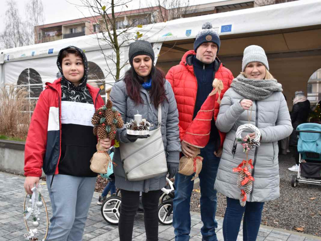 Kiermasz świąteczny i orszak Świętego Mikołaja w Gorzycach [zdjęcia]