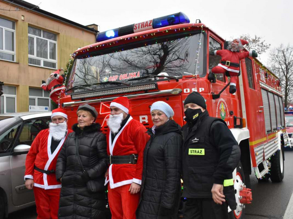 Kiermasz świąteczny i orszak Świętego Mikołaja w Gorzycach [zdjęcia]