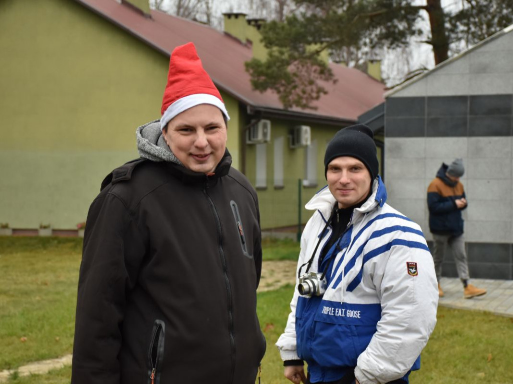 Kiermasz świąteczny i orszak Świętego Mikołaja w Gorzycach [zdjęcia]