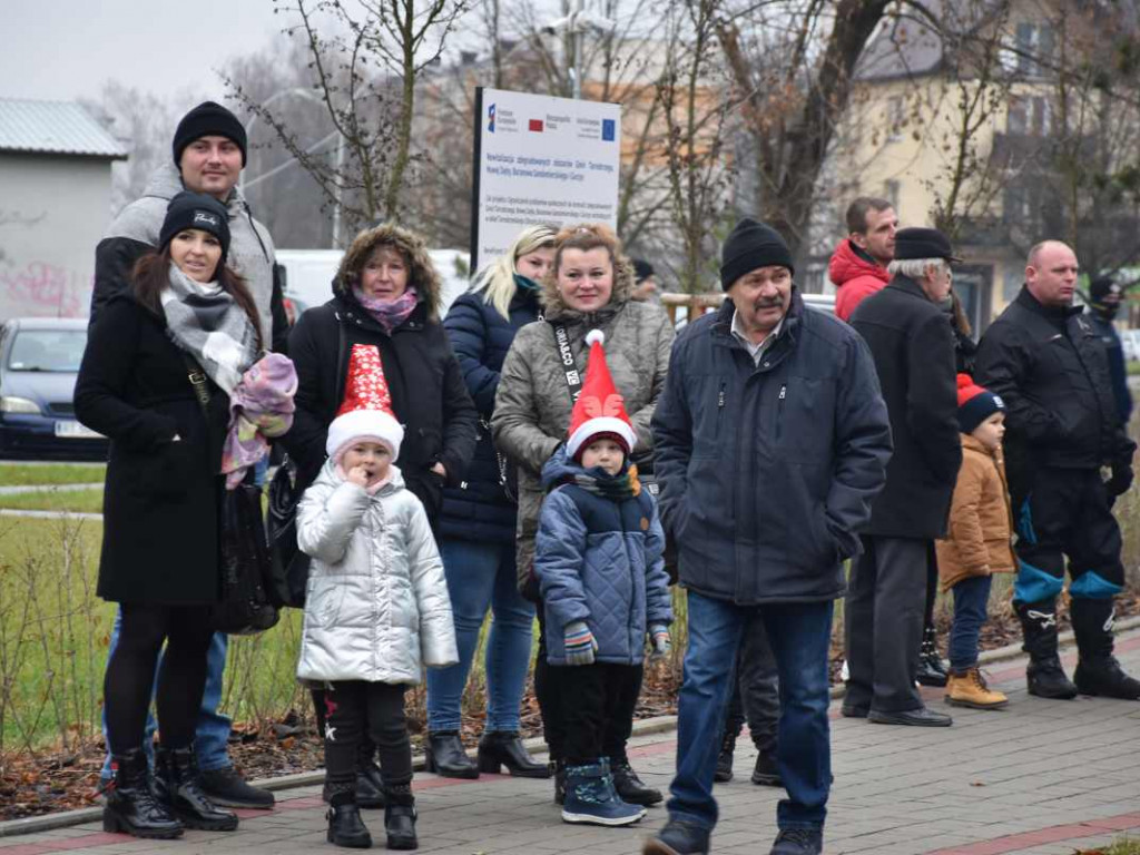 Kiermasz świąteczny i orszak Świętego Mikołaja w Gorzycach [zdjęcia]