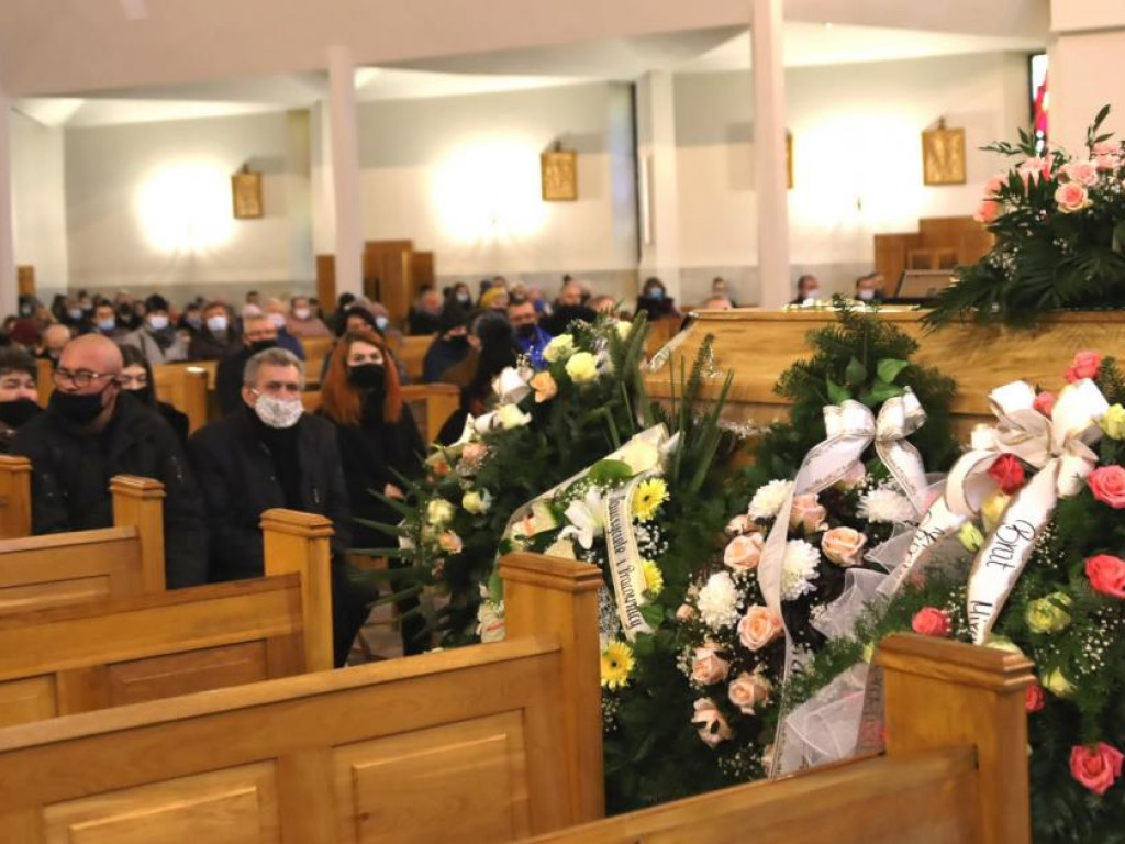 W Staszowie pożegnano zasłużoną nauczycielkę Annę Andrzejczuk [zdjęcia]