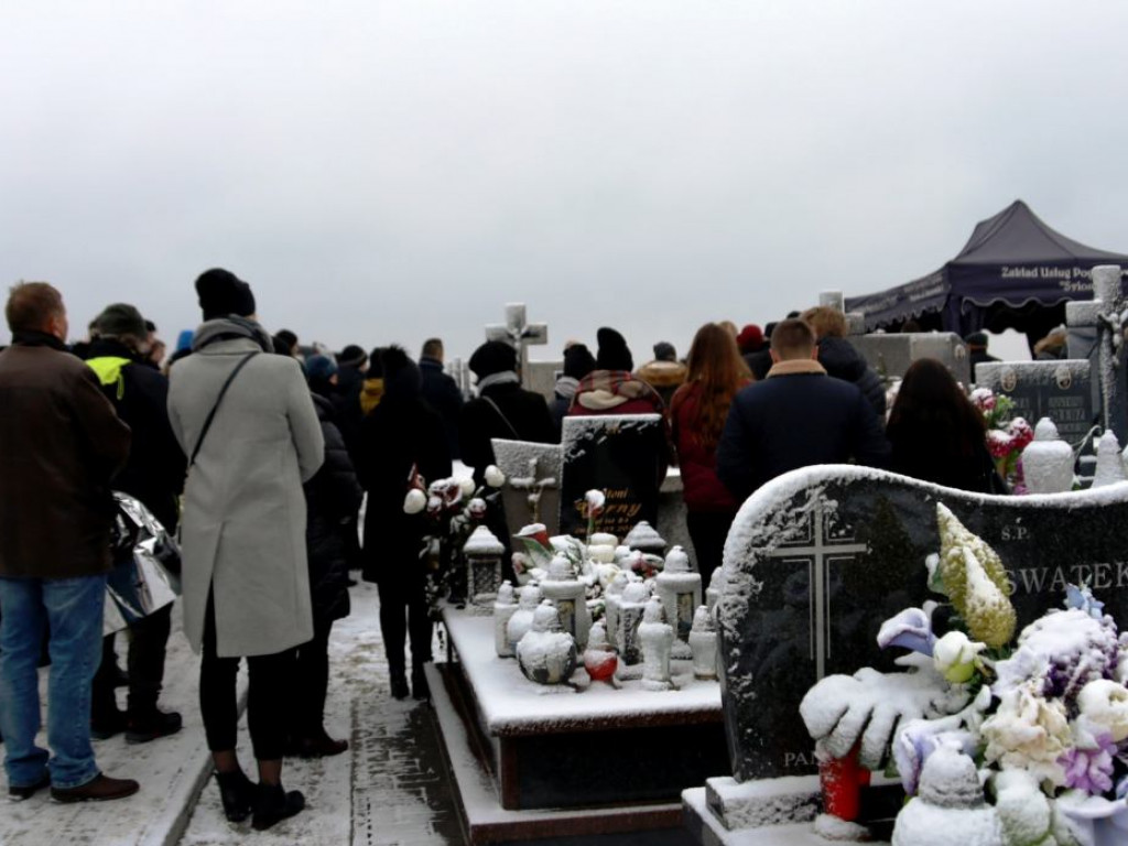 W Staszowie pożegnano zasłużoną nauczycielkę Annę Andrzejczuk [zdjęcia]