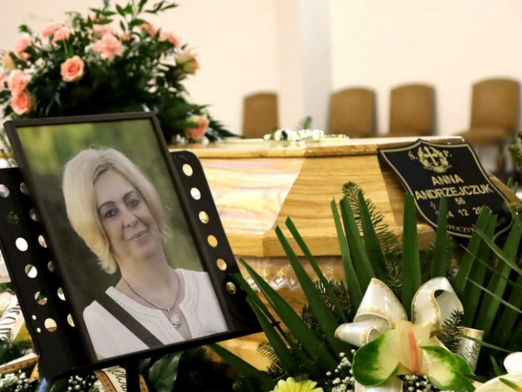 W Staszowie pożegnano zasłużoną nauczycielkę Annę Andrzejczuk [zdjęcia]