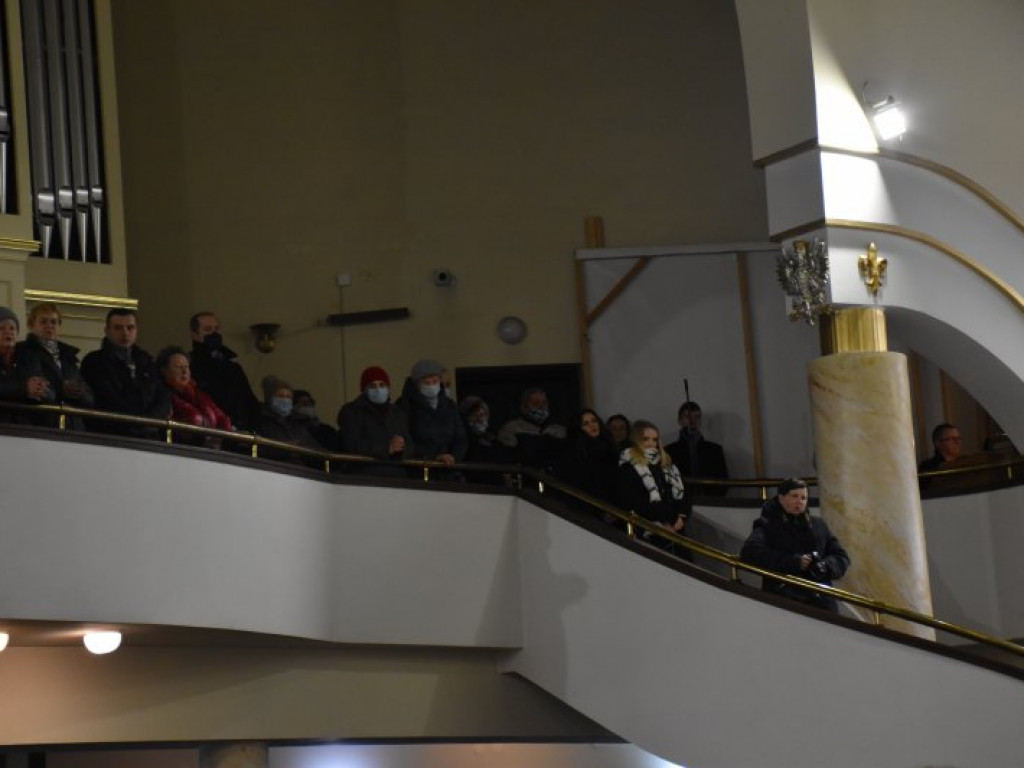 Pożegnanie ks. Mieczysława Wolanina, byłego proboszcza w Nowej Dębie [zdjęcia]