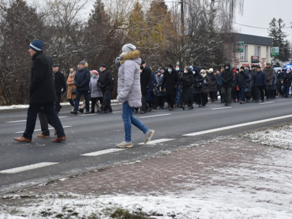 Pożegnanie ks. Mieczysława Wolanina, byłego proboszcza w Nowej Dębie [zdjęcia]