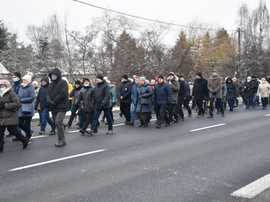 Pożegnanie ks. Mieczysława Wolanina, byłego proboszcza w Nowej Dębie [zdjęcia]