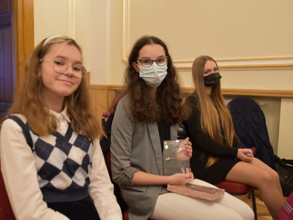 Konkursy Fundacji Serce Lasowiackie rozstrzygnięte. Laureaci odebrali nagrody w Tarnobrzeskim Domu Kultury [zdjęcia]
