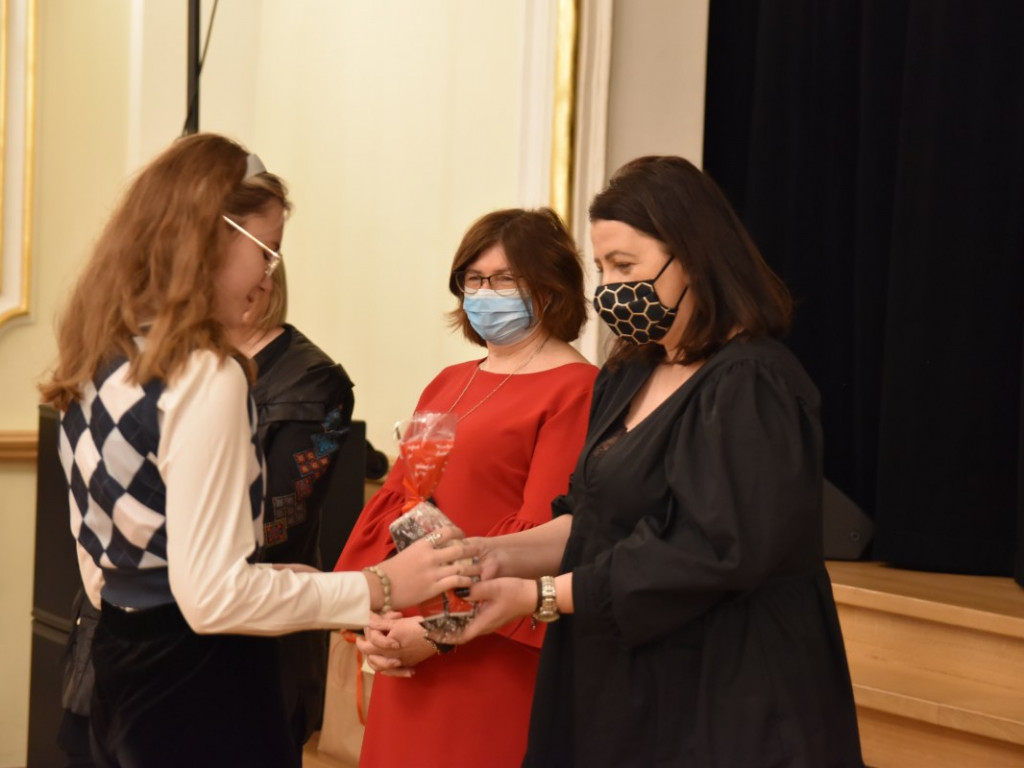 Konkursy Fundacji Serce Lasowiackie rozstrzygnięte. Laureaci odebrali nagrody w Tarnobrzeskim Domu Kultury [zdjęcia]