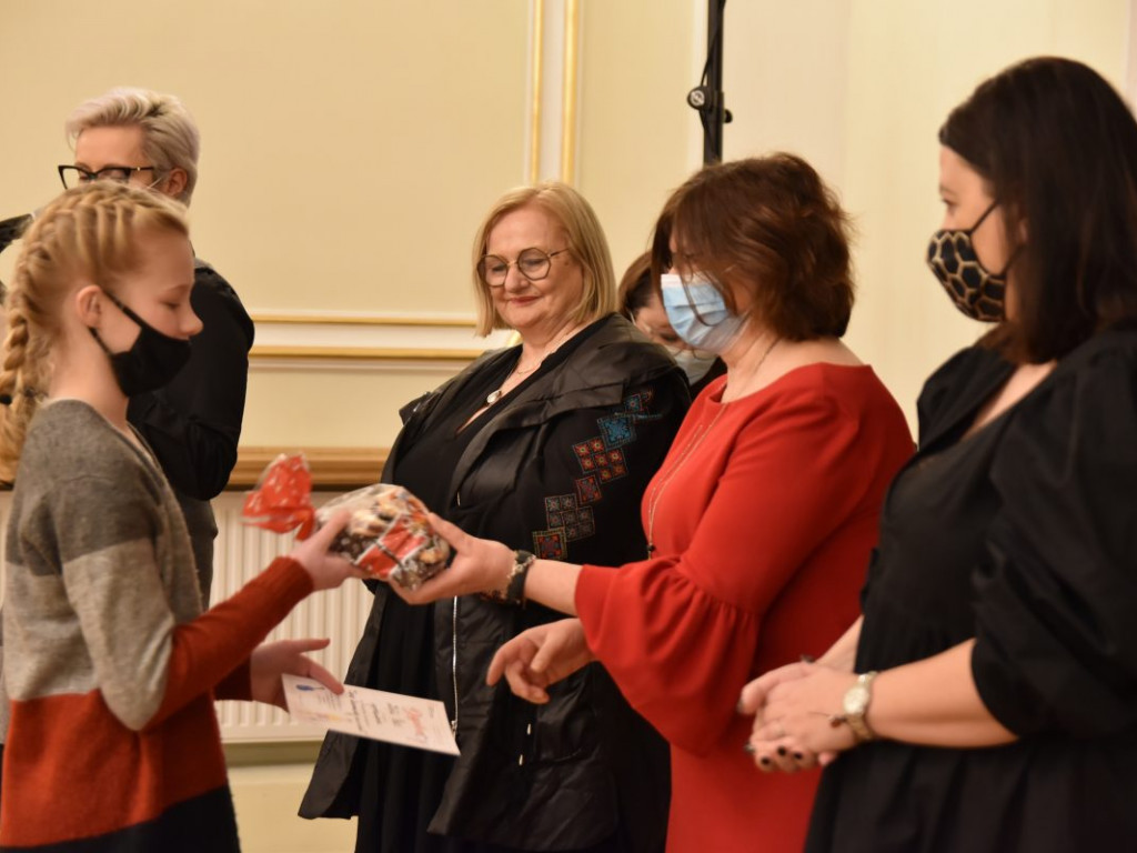 Konkursy Fundacji Serce Lasowiackie rozstrzygnięte. Laureaci odebrali nagrody w Tarnobrzeskim Domu Kultury [zdjęcia]