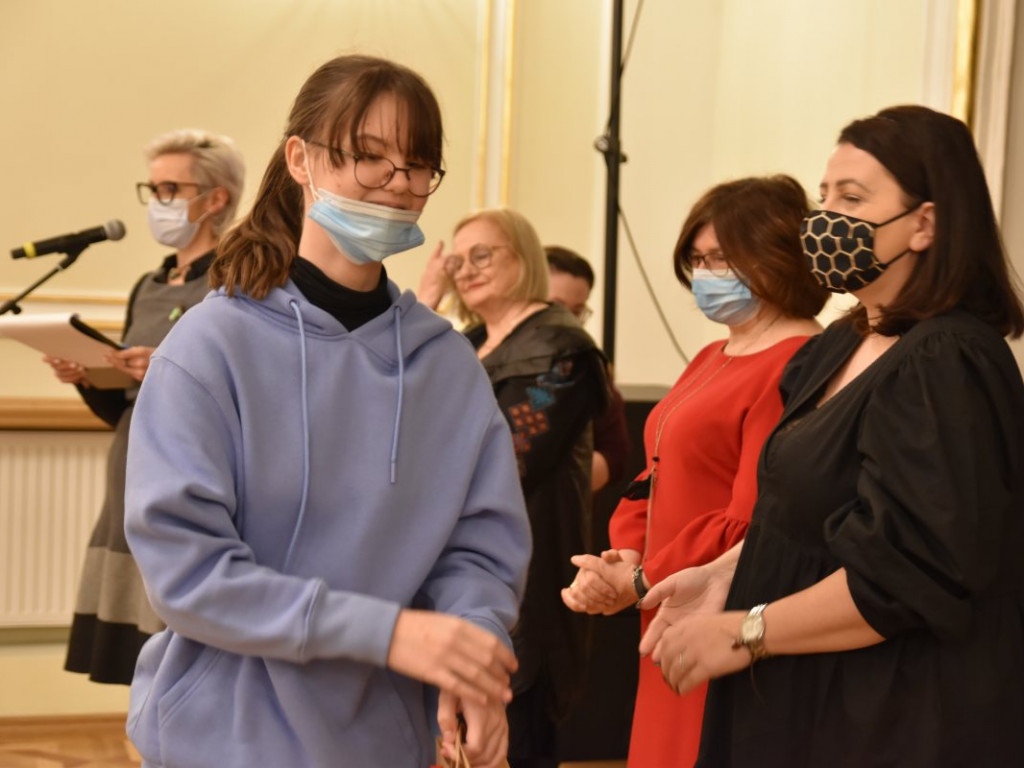 Konkursy Fundacji Serce Lasowiackie rozstrzygnięte. Laureaci odebrali nagrody w Tarnobrzeskim Domu Kultury [zdjęcia]
