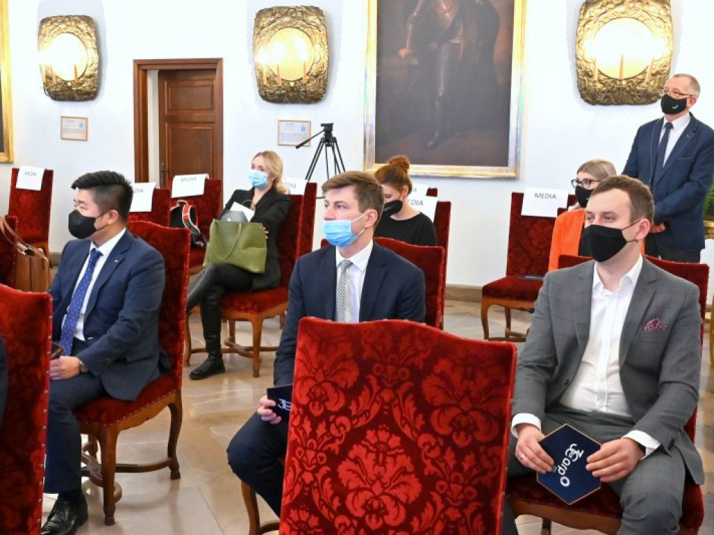 Tarnobrzeska Specjalna Strefa Ekonomiczna podsumowała rok 2021. Konferencja na zamku w Baranowie Sandomierskim [zdjęcia]