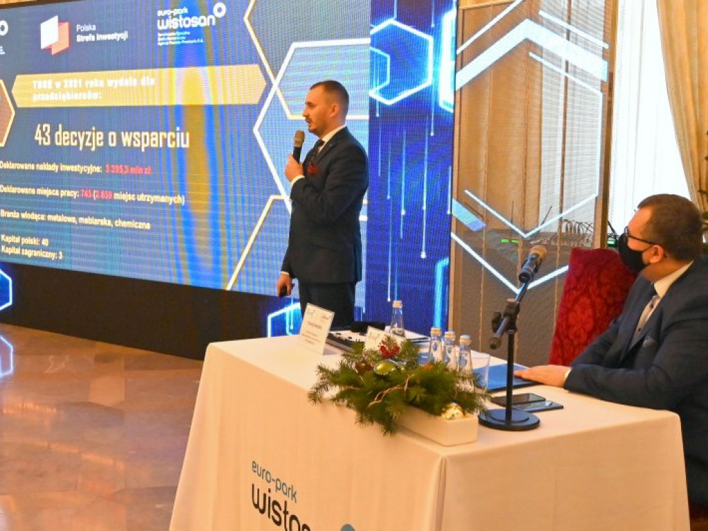 Tarnobrzeska Specjalna Strefa Ekonomiczna podsumowała rok 2021. Konferencja na zamku w Baranowie Sandomierskim [zdjęcia]