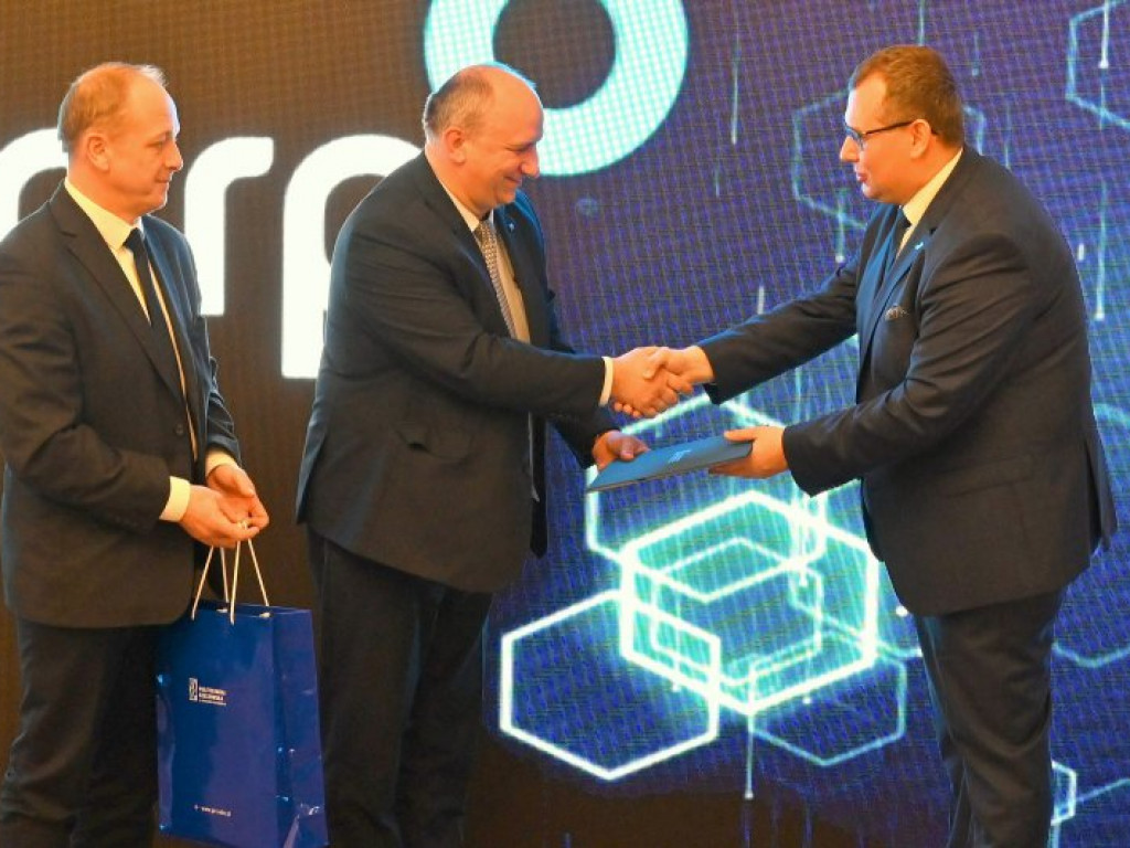 Tarnobrzeska Specjalna Strefa Ekonomiczna podsumowała rok 2021. Konferencja na zamku w Baranowie Sandomierskim [zdjęcia]