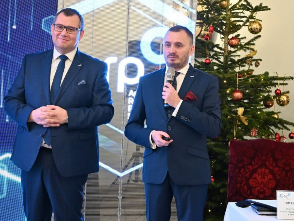 Tarnobrzeska Specjalna Strefa Ekonomiczna podsumowała rok 2021. Konferencja na zamku w Baranowie Sandomierskim [zdjęcia]