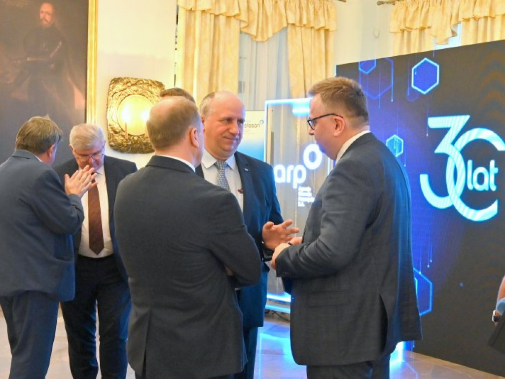 Tarnobrzeska Specjalna Strefa Ekonomiczna podsumowała rok 2021. Konferencja na zamku w Baranowie Sandomierskim [zdjęcia]