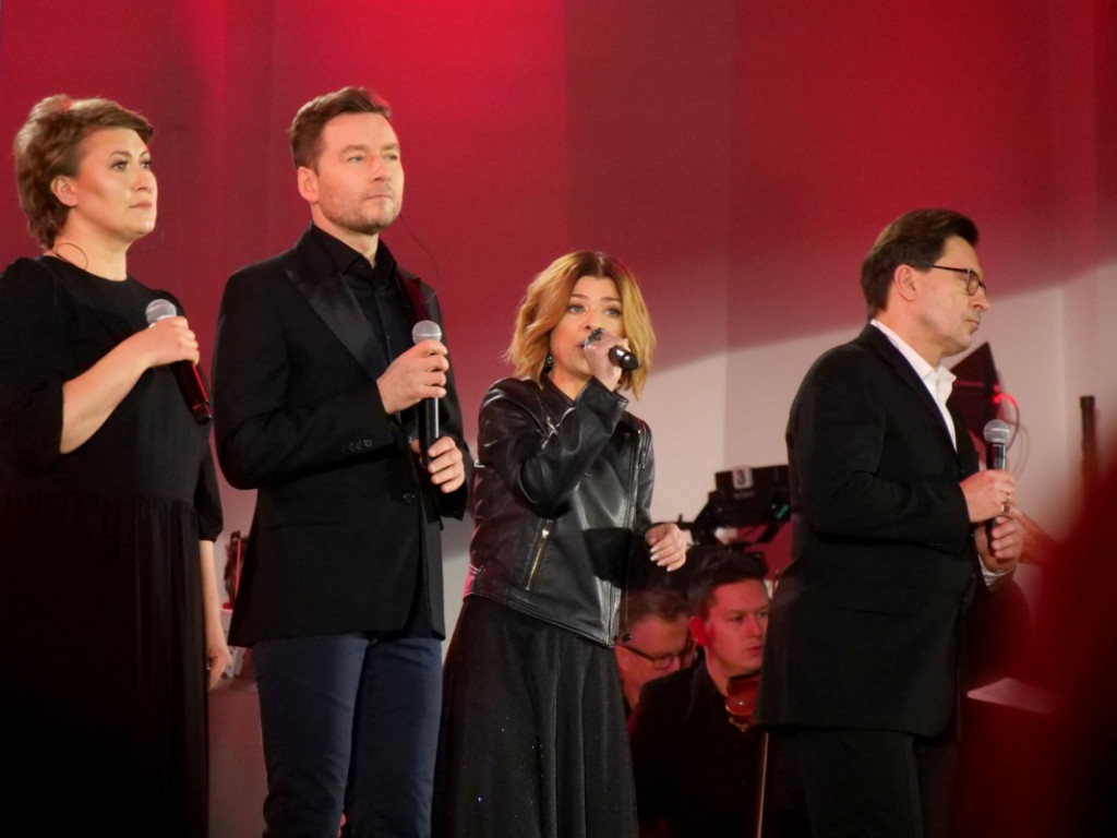 Wyjątkowy koncert, milicjanci i robotnicy. Stalowowolanie uczcili rocznicę wprowadzenia stanu wojennego [zdjęcia]