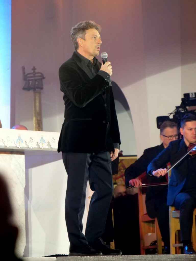 Wyjątkowy koncert, milicjanci i robotnicy. Stalowowolanie uczcili rocznicę wprowadzenia stanu wojennego [zdjęcia]