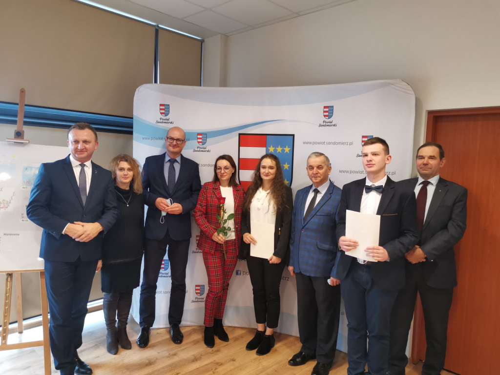 Sandomierz. Prymusi otrzymali stypendia premiera [zdjęcia]