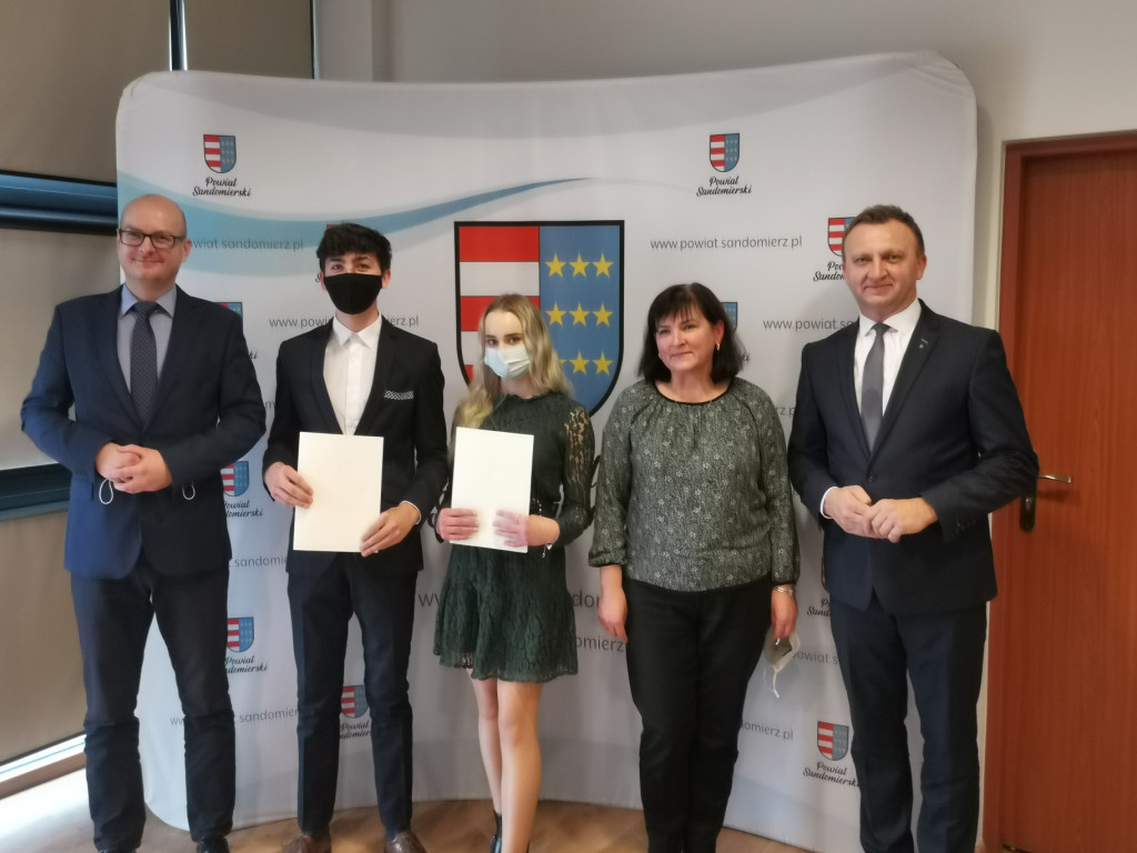 Sandomierz. Prymusi otrzymali stypendia premiera [zdjęcia]