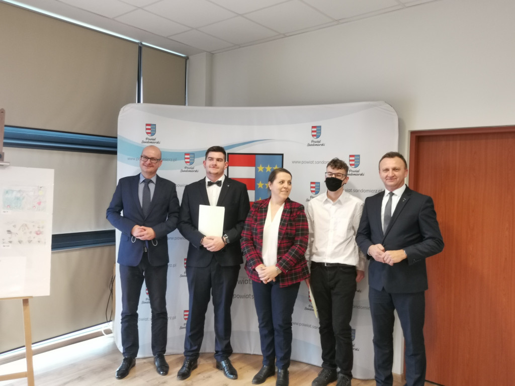Sandomierz. Prymusi otrzymali stypendia premiera [zdjęcia]