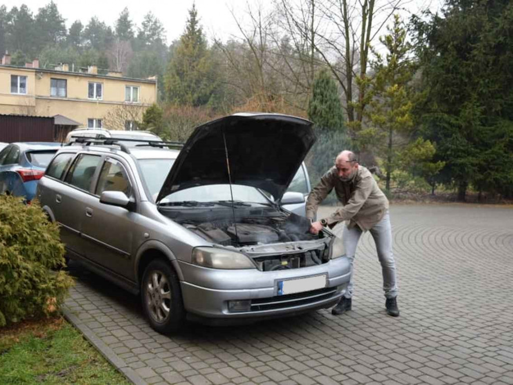 Michał Wiśniewski gasił pożar samochodu w Skopaniu! [zdjęcia]