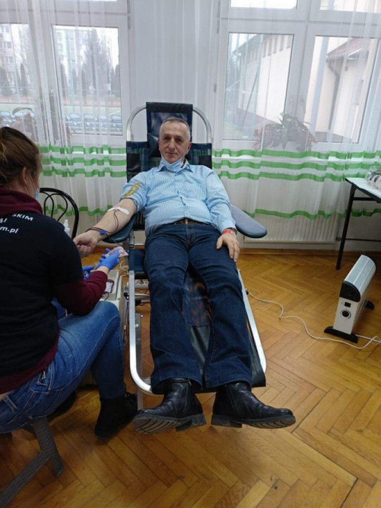 Prawie 30 osób oddało krew podczas wyjątkowej mikołajkowej akcji w Połańcu [zdjęcia]