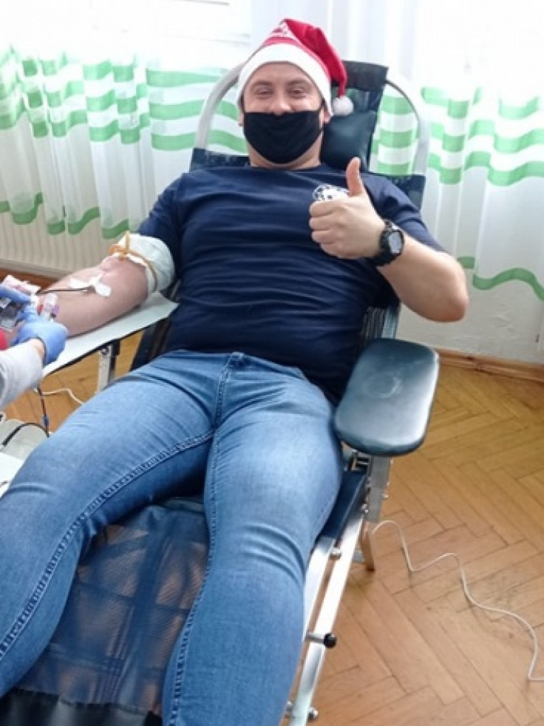 Prawie 30 osób oddało krew podczas wyjątkowej mikołajkowej akcji w Połańcu [zdjęcia]