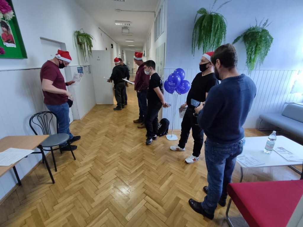 Prawie 30 osób oddało krew podczas wyjątkowej mikołajkowej akcji w Połańcu [zdjęcia]