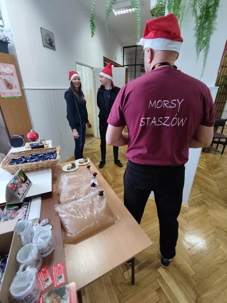 Prawie 30 osób oddało krew podczas wyjątkowej mikołajkowej akcji w Połańcu [zdjęcia]