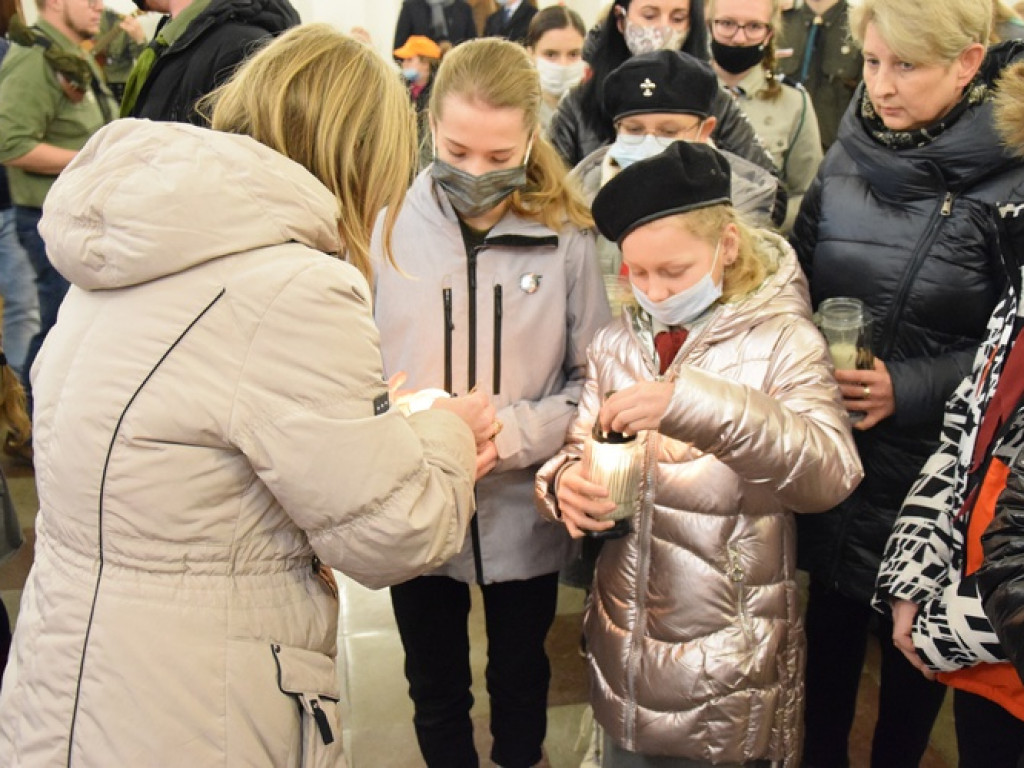 Betlejemskie Światło Pokoju dotarło do Sandomierza [zdjęcia]
