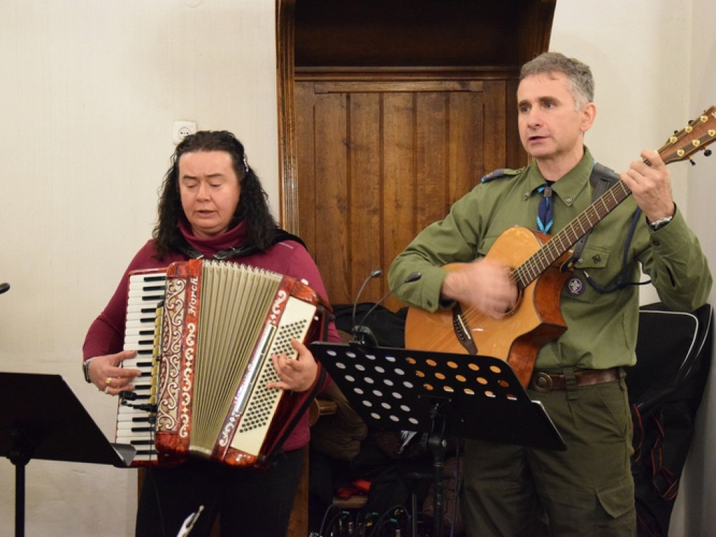 Betlejemskie Światło Pokoju dotarło do Sandomierza [zdjęcia]